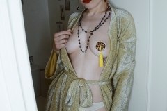 Rack Framboise / photo: Marco Helena / kimono: Honey Vanity / Intime Underground / 16