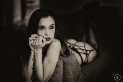 Rack Framboise / photo: François-Régis Durand / lingerie: Agent Provocateur / 3